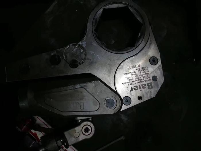 长岭炼化现场液压扳手型号004.jpg